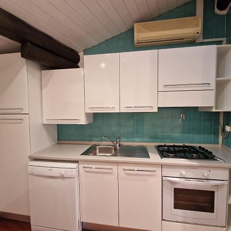 Lovely One-Bedroom Attic In An Ancient Village 볼로냐 외부 사진