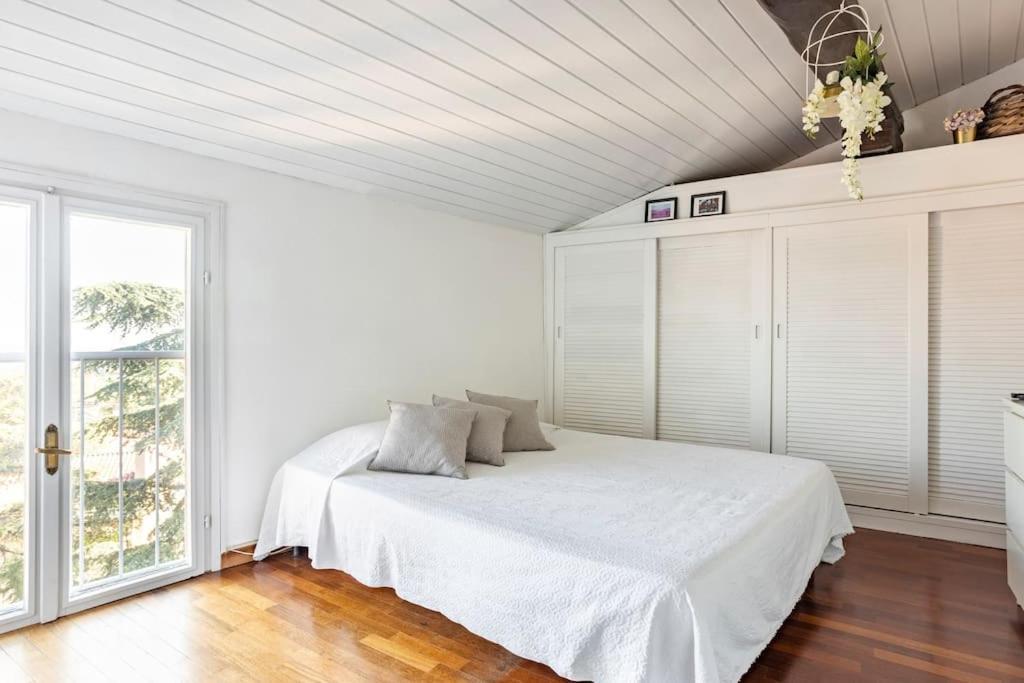 Lovely One-Bedroom Attic In An Ancient Village 볼로냐 외부 사진